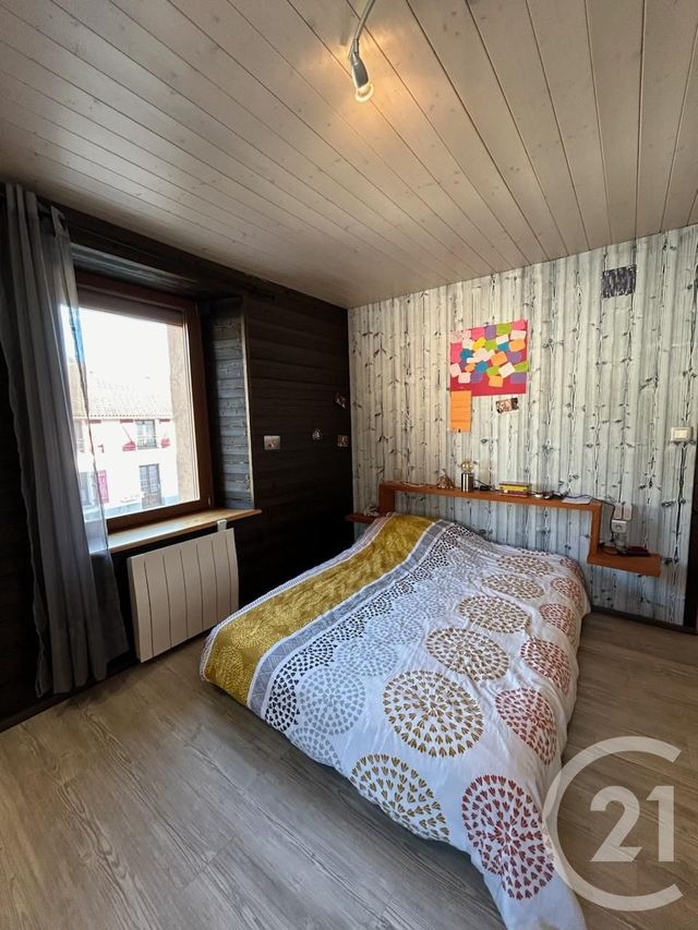 Appartement F8 à vendre - 9 pièces - 179.0 m2 - SAULXURES SUR MOSELOTTE - 88 - LORRAINE - Century 21 Monts Et Vallées